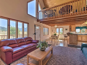Questa Home w/ Views - 13 Mi to Red River Skiing!