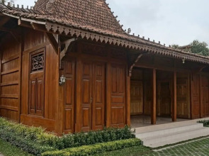 Kampoeng Joglo Boutique Hotel