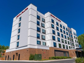 Hampton Inn & Suites Raleigh Midtown