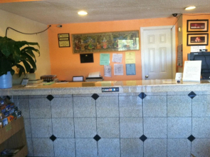 Motel 6 Calera