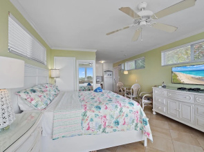 Las Hermanas 1 Studio by RedAwning