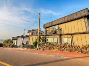 Jeju Kkothyanggi Badasori Pension
