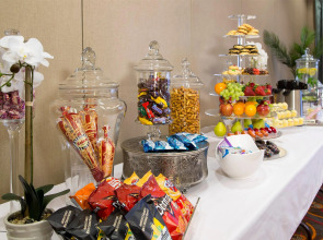 Ramada Plaza by Wyndham Orlando Resort & Suites Intl Drive