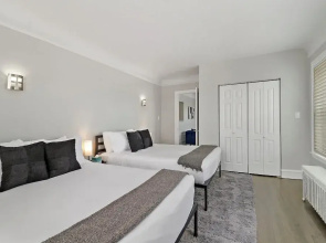 Chic 2BR Apt in Skokie - Elm 3A