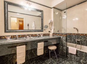 Grand Visconti Palace