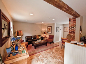 Abalonia Inn