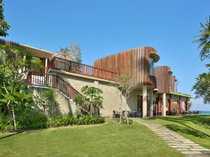 Candi Beach Resort and Spa