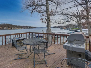 Private Dock: Lake of the Ozarks Hideaway!