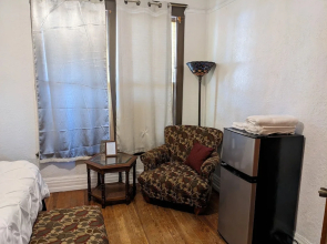 The Oliver House - Adults Only