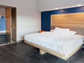 Tru By Hilton Auburn