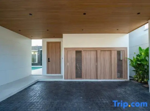 Luxury 3 bedroom pool villa
