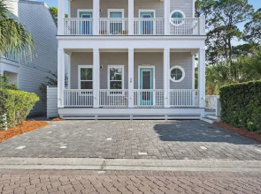 5min Walk to Dune Allen Beach Access Deck w/ Swing Charming 30A by Avantstay