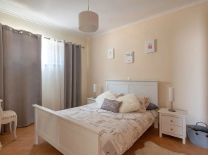 Paul Sunset Apartment