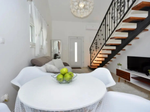 House "River and sea"