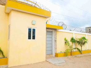 House 5 Mins From the Beach, 15 Mins From the Airport