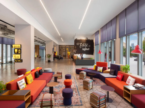 Hampton by Hilton Dubai Al Seef 