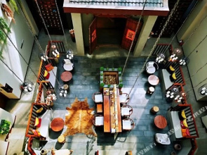 Dangxiang Palace Inn (Zhenbeibao Western Film City See Helan Performing Arts Town Store)