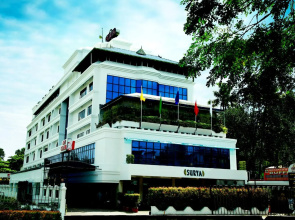 Oyo Premium Cochin Airport Extension