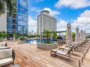 Sky Ala Moana 4005 1 Bedroom Condo by RedAwning