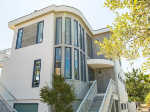 Breathtaking 2 Bedroom Westhampton Beach House Apts