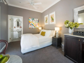 Abelia House