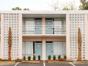 Starlight Motor Inn