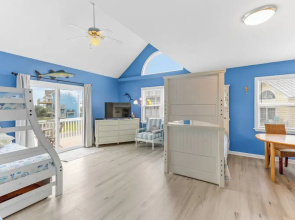 Lowe Tide by Topsail Realty