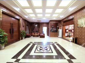 Changhong Junyi Hotel
