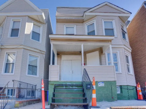 2 Mi to Rutgers University! Urban Hub Near Parks