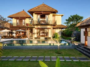 Balangan Beach Villa