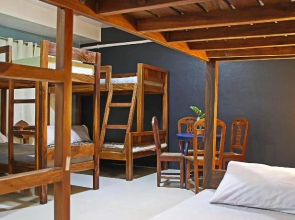 RedDoorz Hostel @ Deomar Hometel and Farm Cafe Vigan Ilocos