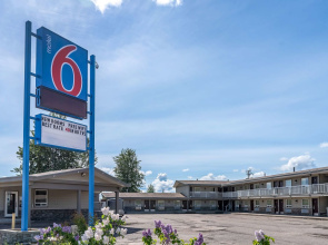 Motel 6 Fort Nelson, BC