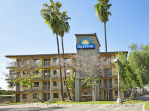 Days Inn by Wyndham Buena Park
