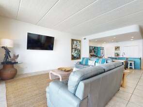 3BR All-suite Penthouse: Suntide III - Unit 1103