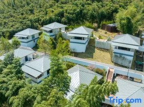 Qianna Guanshan Hot Spring Resort Hotel