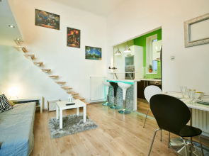 Apartment Green Wall