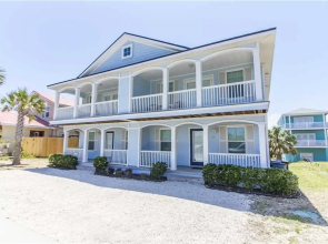 Averys Ocean Breeze - Six Bedroom Home
