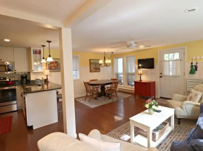 12 Morris 4 2 Bedroom Condo By Redawning