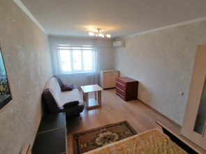 Как дома. Левый берег на Троллейная