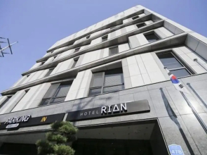 Changwon Jinhae Hotel Rian