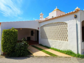 E&M Garden View Beach House VII