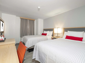 Hotel Saint Clair- Magnificent Mile