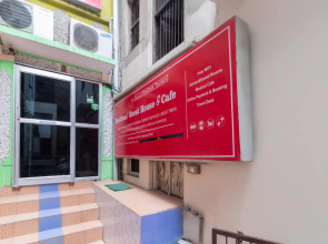 SPOT ON 46098 Eastsons' Guest House & Cafe