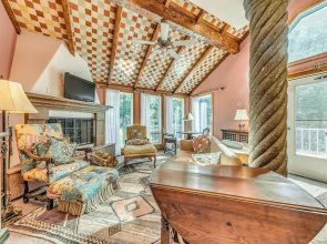 Cloudcroft Home w/ Fireplace Near Downtown!