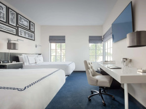 Gale South Beach, Curio Collection by Hilton