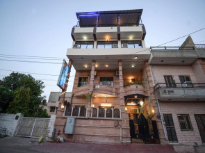 OYO 22202 Apple Home Stay