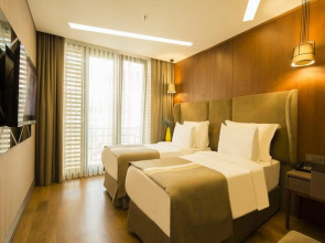 Blueway Hotel Historical