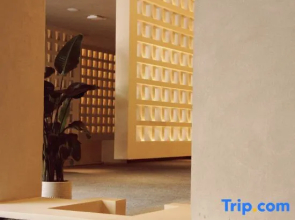 Xishuangbanna Jinghong Hepuli Yue Resort Hotel （Gaozhuang Starlight Night Market Branch）