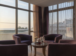 Ladies Beach Suit Otel