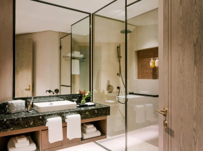 Sonder by Marriott Bonvoy Business Bay Apartments